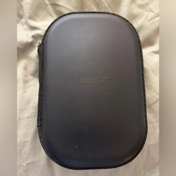 Bose QuietComfort 35 (Series I) Wireless Headphones, Noise Cancelling - Black - Picture 6 of 7